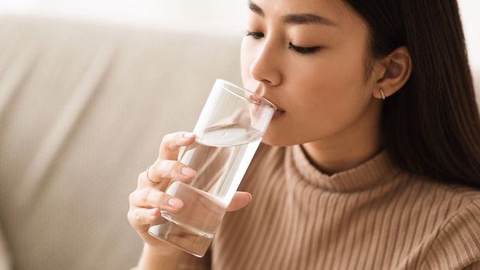 Manfaat Minum Air Putih Untuk Kesehatan Tubuh